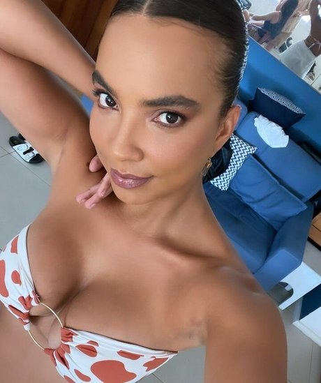 Gabriela Moreyra model pornografische foto