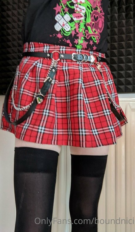 boundnici top nette galerie