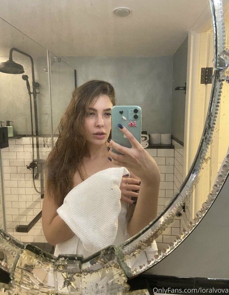 shemale sperma im mund onlyfans nacktheit kostenlose bild