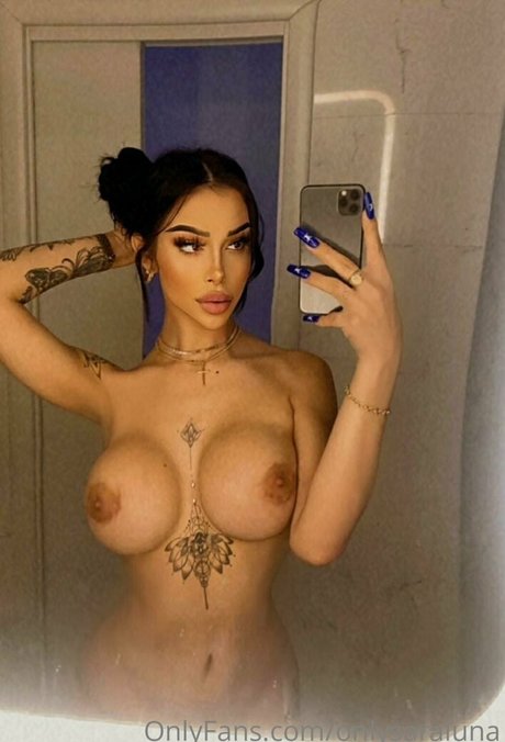 Sara Luna erotische nackten bild