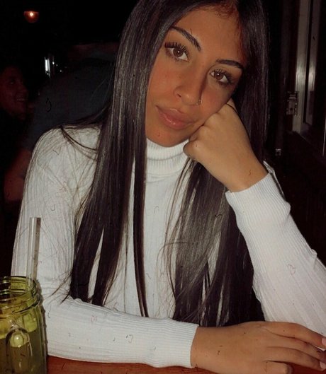 Shahar Halaf exklusive pornostar bilder