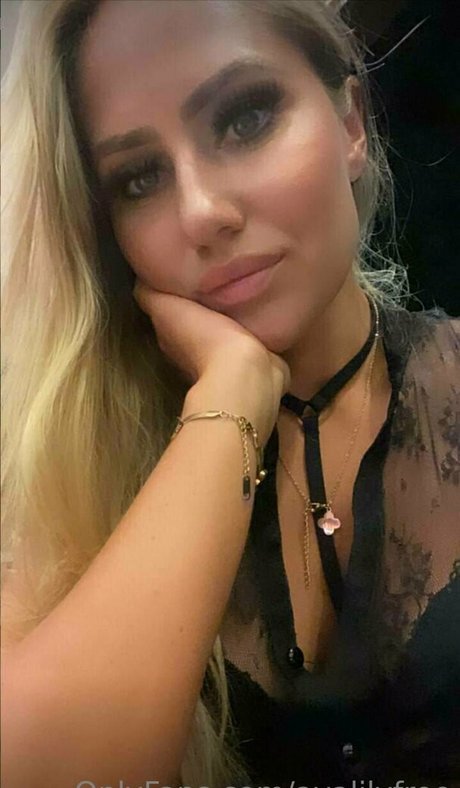 avalilyfree nacktheit galerien