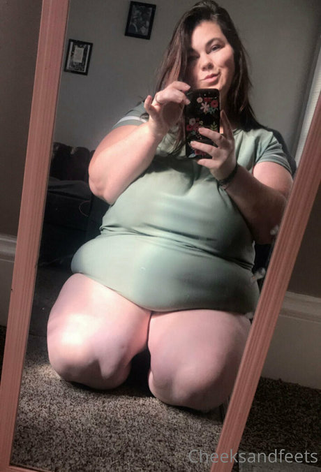 cheeksandfeetsfree pornostar exklusive galerie