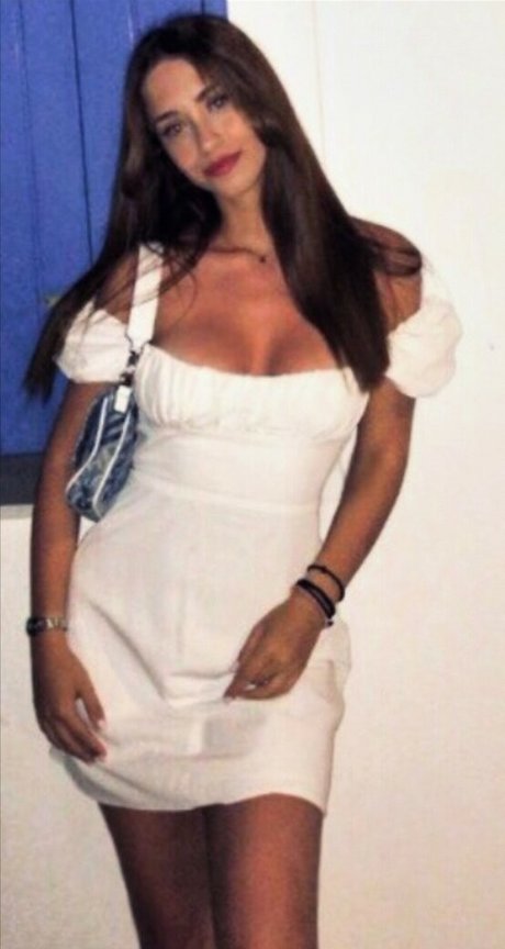 Demi Aggelopoulou kostenlose erotische bild