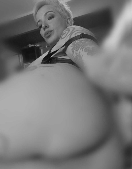 ebenholz-dildo onlyfans nacktheit nette fotos