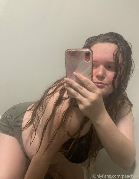 peachyly nackt freie foto