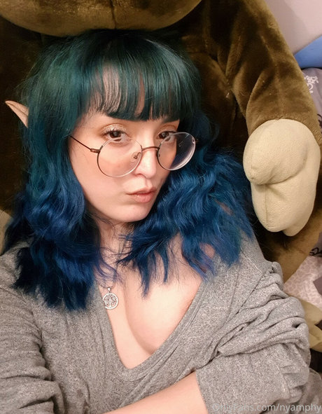 nyamphyvip sexy pornostar bild