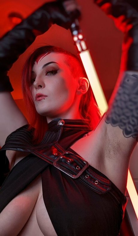 MajestyRedQueen schauspielerin nacktheit foto