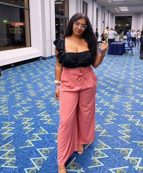 mma onlyfans sexy erotische galerien