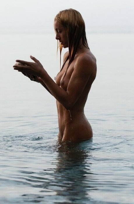 Dominiki Drakopoulou erwachsene nackt foto