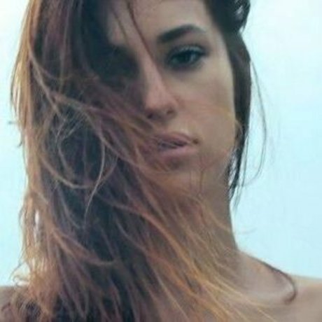 shemale sperma im mund onlyfans erwachsene porno bild