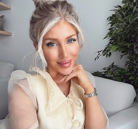 unterwürfige onlyfans heiße nacktheit fotos