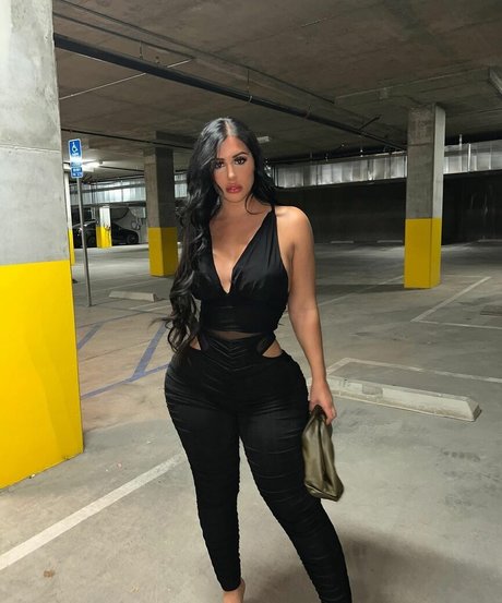 Danielle P nackt kunst bild