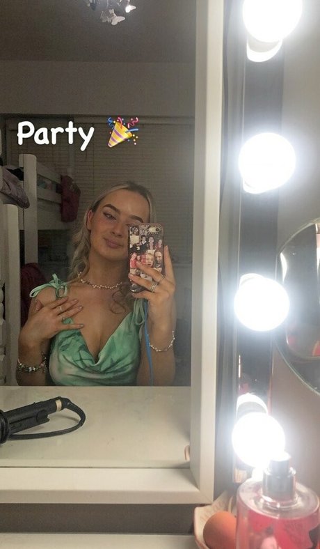 Aiobhin kostenlose hübsche bild