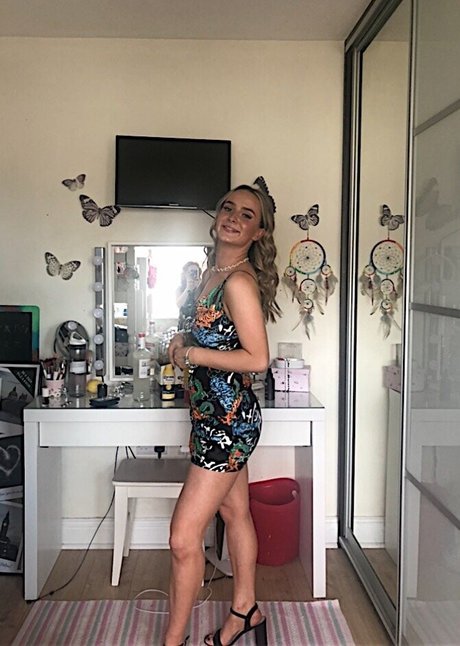 Aiobhin kostenlose erotische galerie