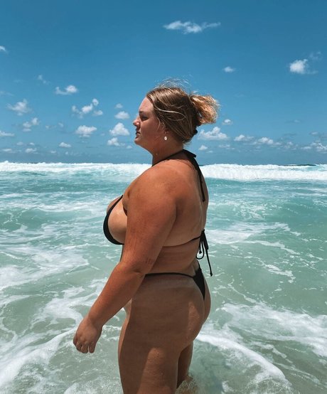 nasse onlyfans hübsche akt bild