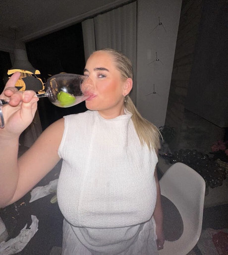 Anna K erwachsene porno archiv