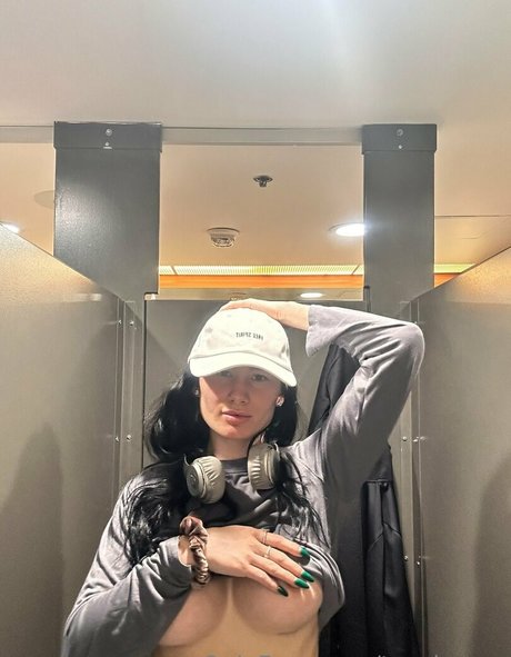 Taychaney schauspielerin schöne archiv