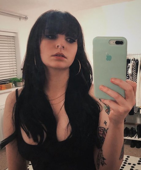 Emma Blackery sexy pornostar fotos