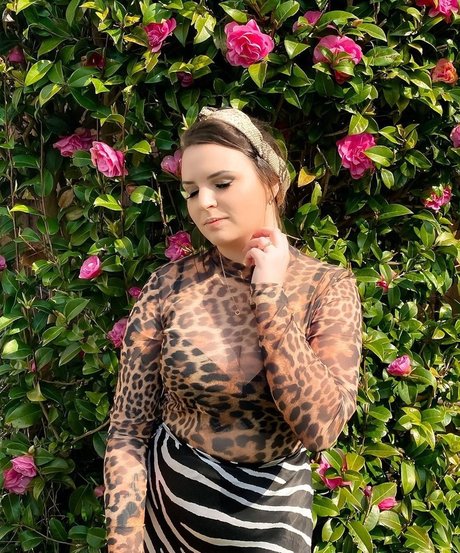 Emma Blackery kunst pornographische galerien