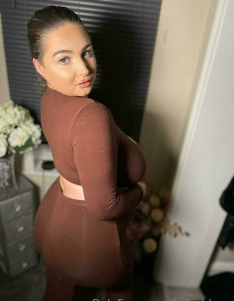 britishlucy kostenlose nackten bilder