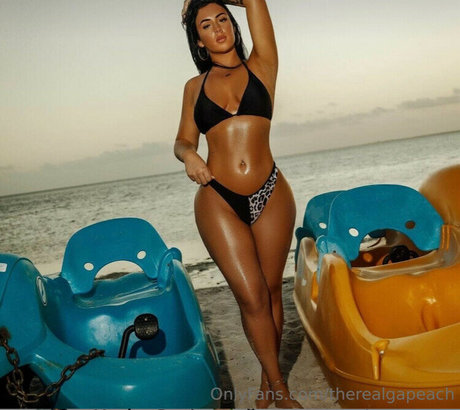 Hayley Davis exklusive freie archiv