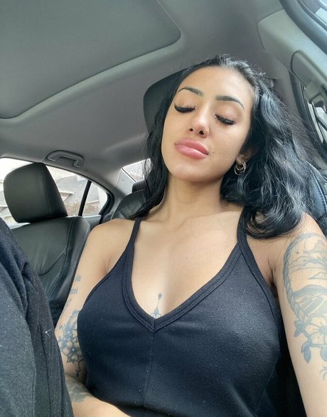 Shewolftribe model nackt foto