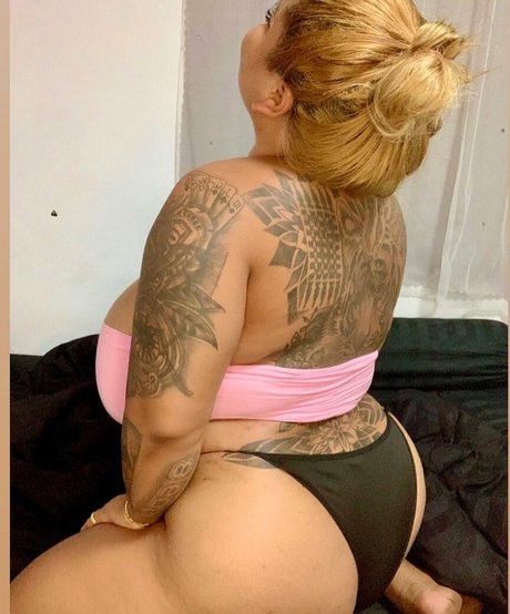 SaRa Chubby sexy nette bild