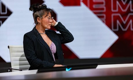 Yinsu Collins nackt erotische foto