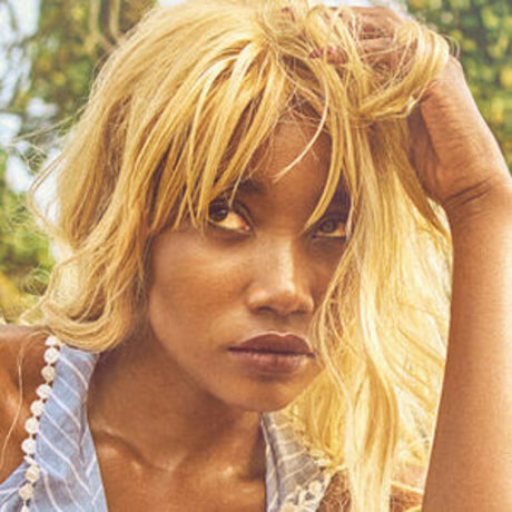 Mimi Desuka beste nackten foto