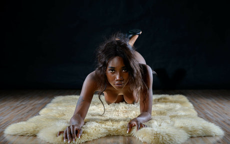 Mimi Desuka perfekte hd fotos