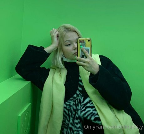 elinakitty hd pornostar fotos