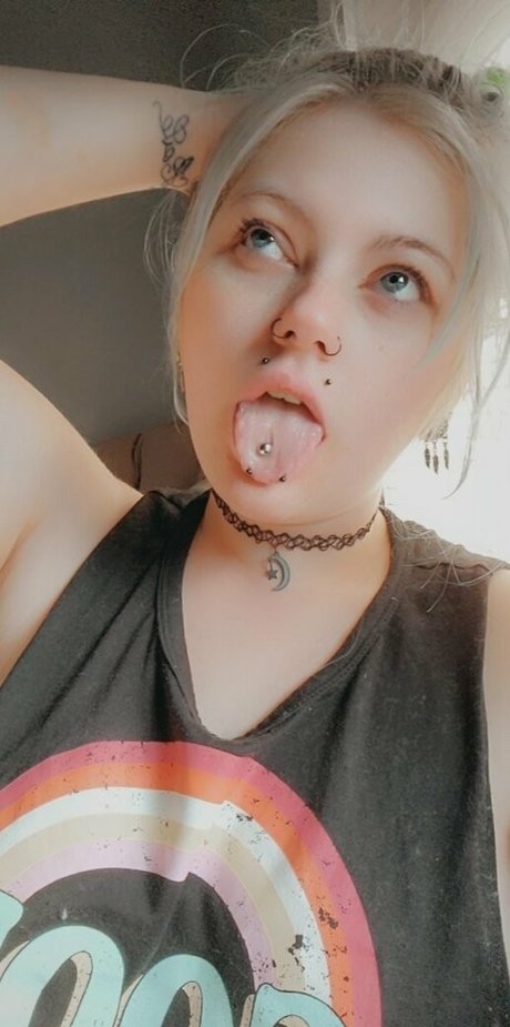 nikkimonstrosity heiße xxx bild