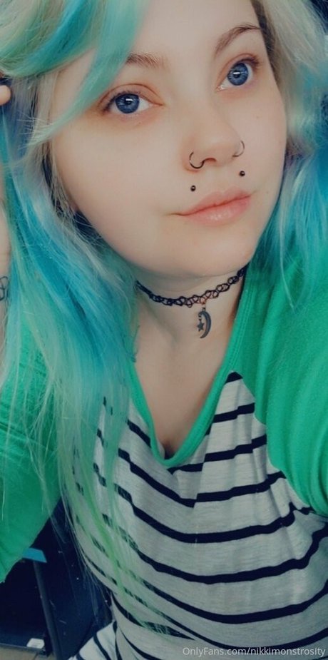 nikkimonstrosity erwachsene nackt bild