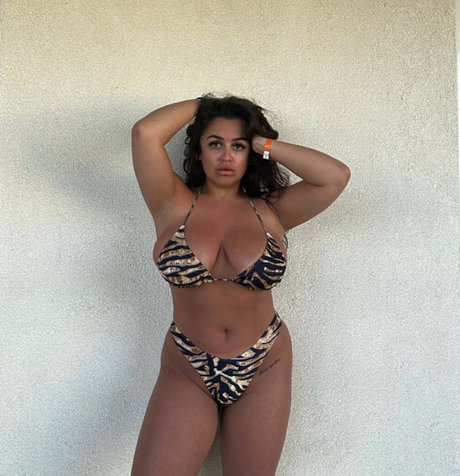 Nikiamarshalll sexy heiße fotos