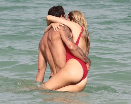 schlanke milf-onlyfans kostenlose porno archiv