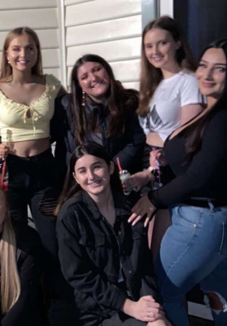 Sibel T top erotische bilder