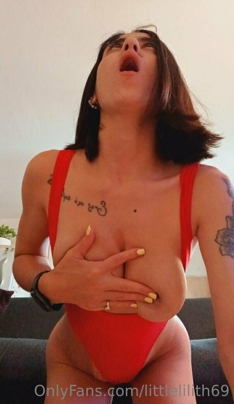 littlelilith69 heiße nackte galerien