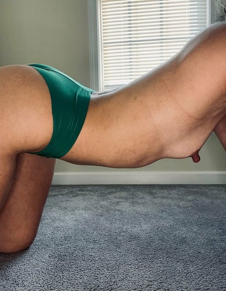 blue monster 3 schöne akt foto