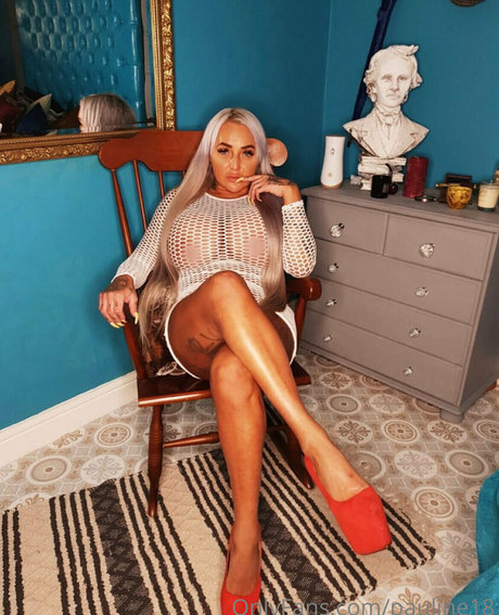 pauline18 nacktheit perfekte galerie