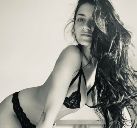 kellnerin nur fans erotische erwachsene fotos