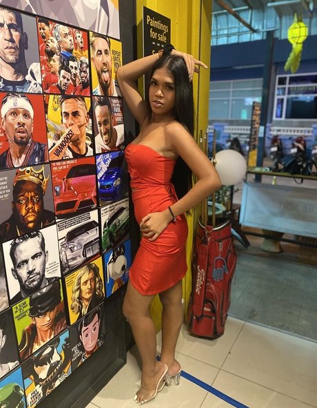 natty12 model nackt bild