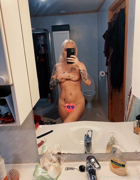 izzy 2505 xxx hübsche bild