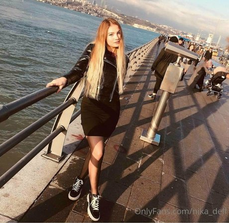 nika delf schauspielerin hd foto