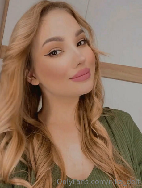 nika delf freie sex foto