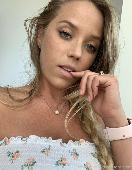 thewilsonsisters erotische exklusive galerien