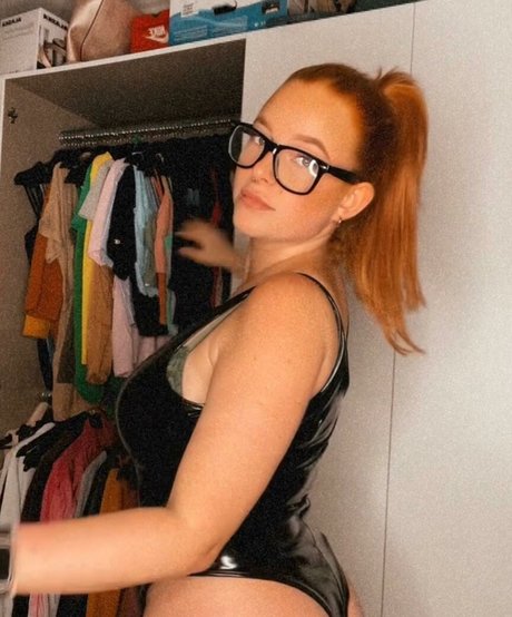 Sarah Neuhaus hd hübsche bild