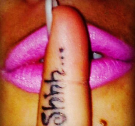 shemale-onlyfans nackt schöne foto