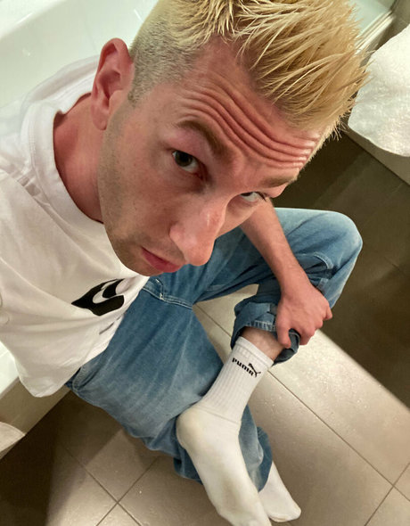 rubberskaterboy freie nackten bild