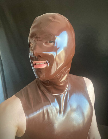 rubberskaterboy nackt hd bilder